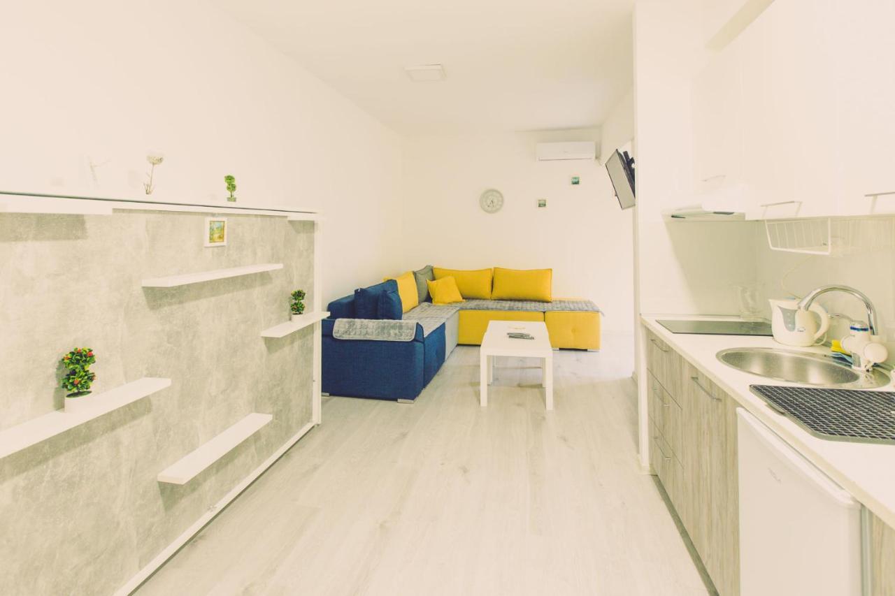 Hristovi Apartments Скопье Экстерьер фото