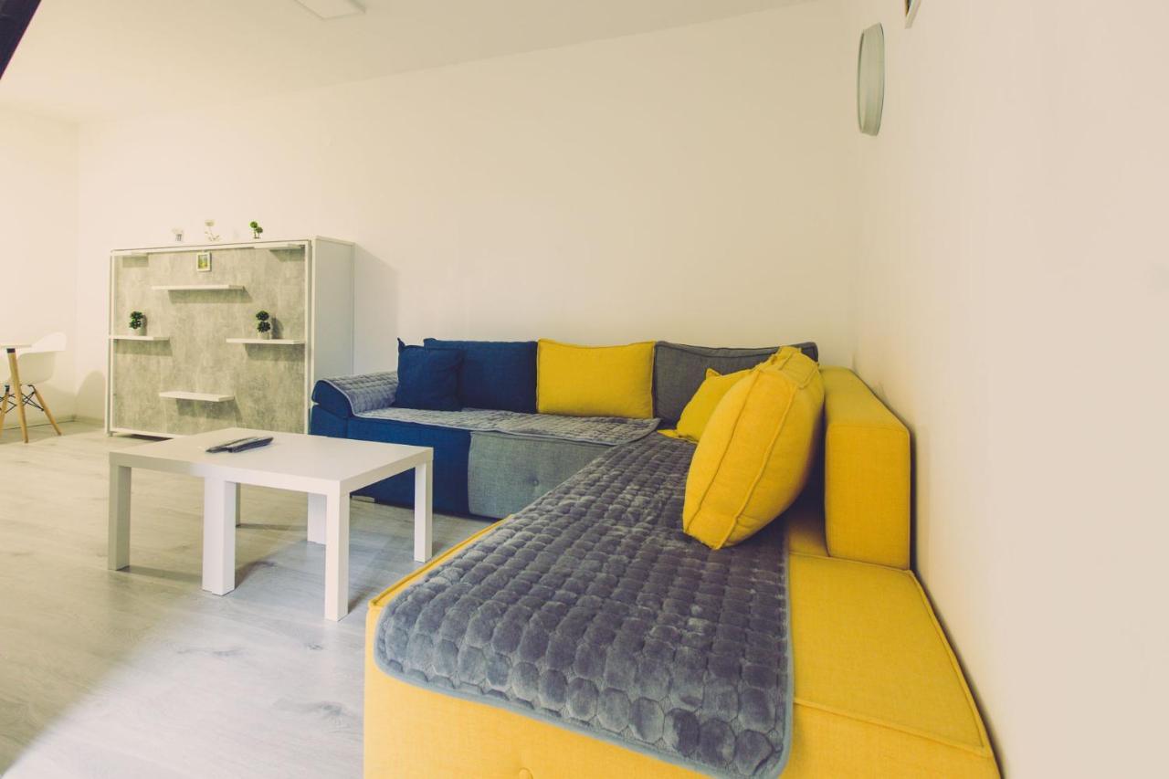 Hristovi Apartments Скопье Экстерьер фото